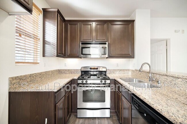 Building Photo - 31190 Strawberry Tree Ln
