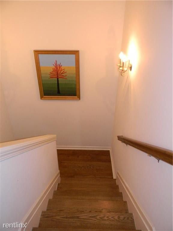 Foto del edificio - 4 br, 2 bath Townhome - 743 Hunter Ct