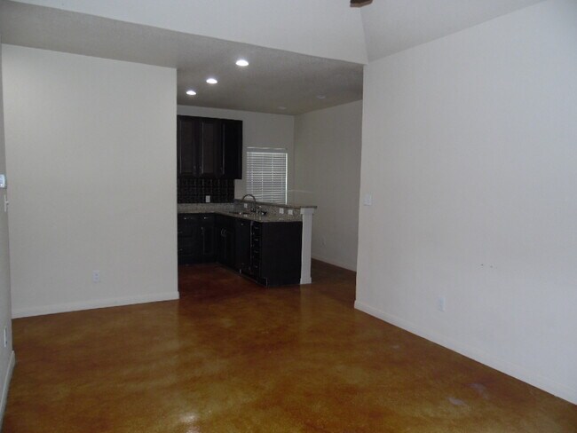 Foto del edificio - 301 Panther Way