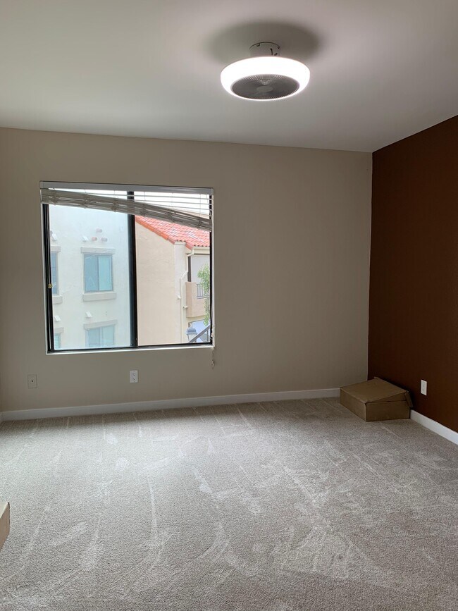 Foto del edificio - 8460 New Salem St