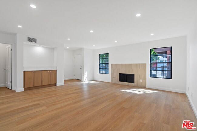 Foto del edificio - 2541 Stoner Ave