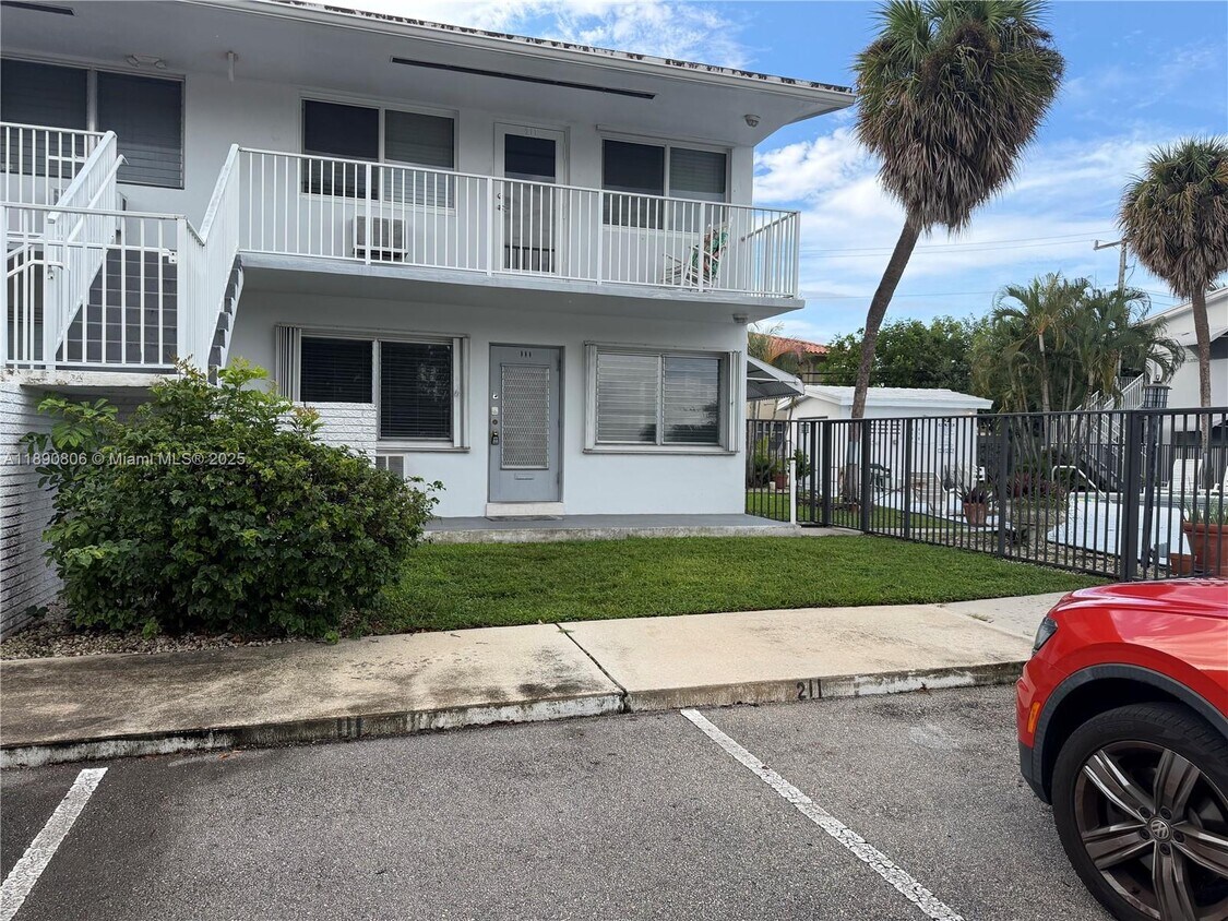Primary Photo - 2020 NE 51st Ct