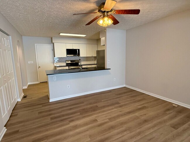 Foto del edificio - GOLDENVALLEY_390