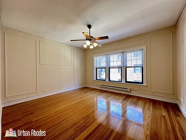 Building Photo - 1137 Oak Ave