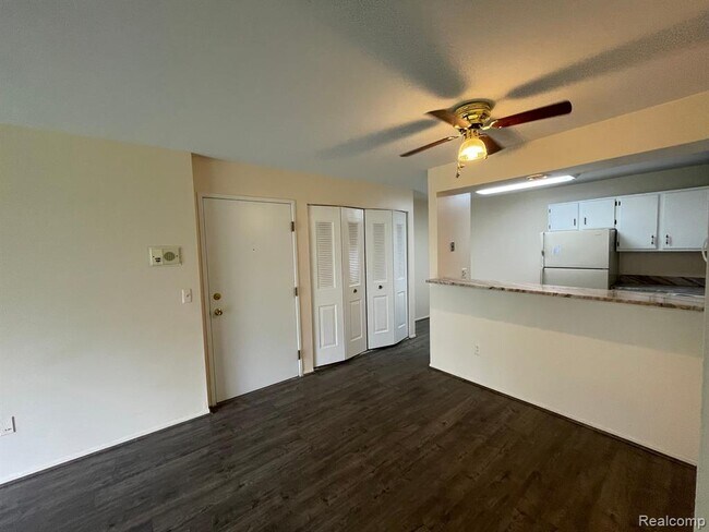 Foto del edificio - 902 Chestnut Hill Dr