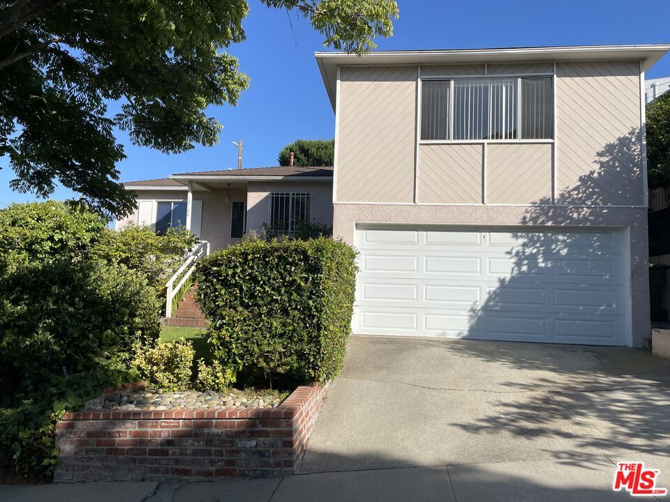 Primary Photo - 12100 Navy St