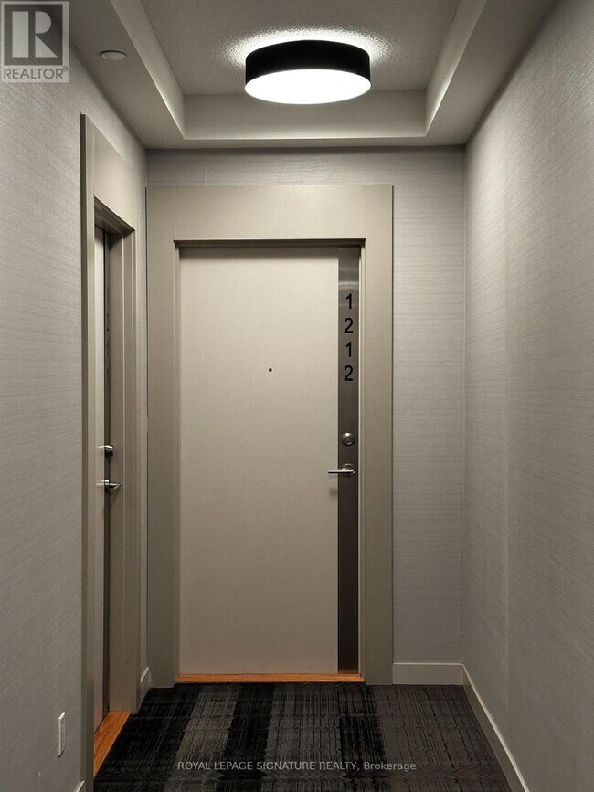 Photo du bâtiment - 128 Fairview Mall Dr