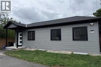 Building Photo - 261 Belmont Ave W