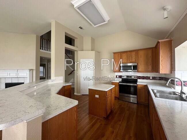 Foto del edificio - 3945 Indian Oaks Ln