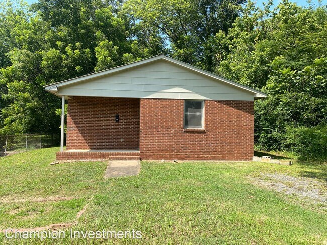 Foto del edificio - 3 br, 1 bath House - 407 Oak Street