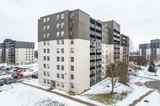 Building Photo - Kingswood I