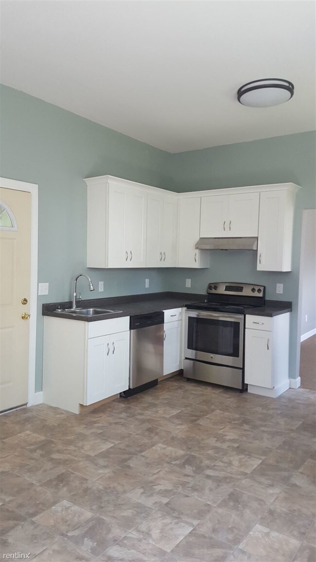 Foto del edificio - 2 br, 1 bath  - 2125 Banks Ave Apt 1