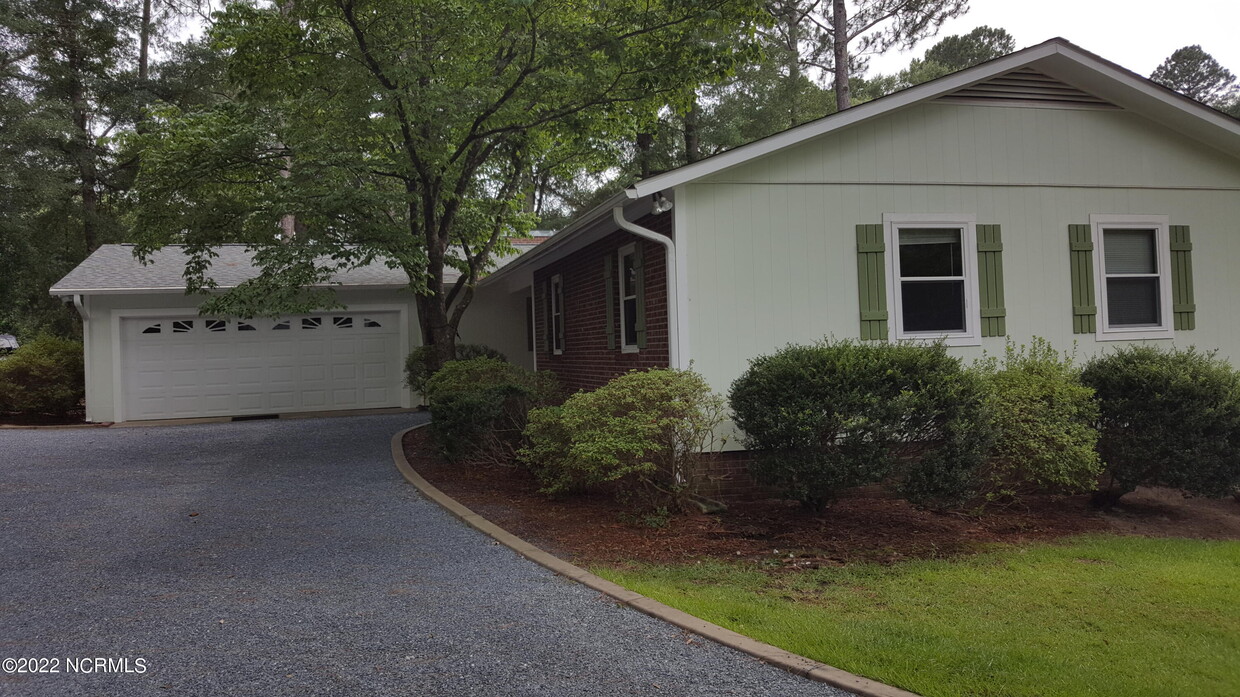 Primary Photo - 1221 Bethesda Rd