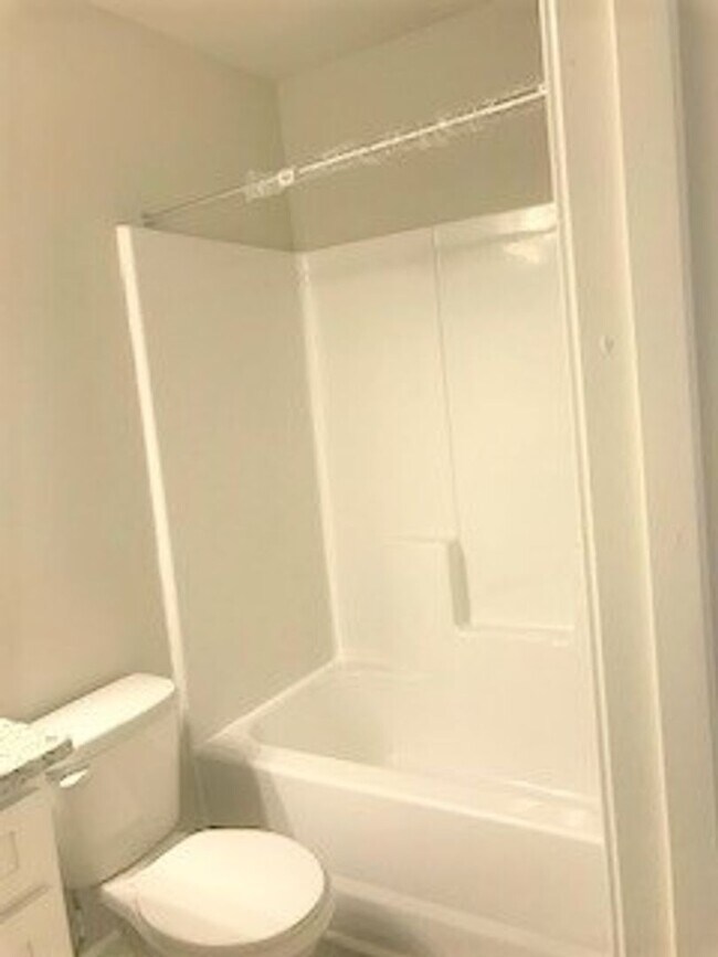 Foto del edificio - 3 Bedroom Townhome in Jonesboro!