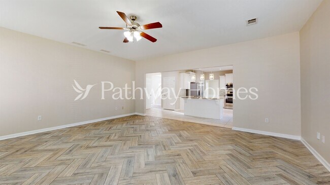 Building Photo - 3420 Gardenside Dr SW
