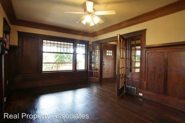 Foto del edificio - 4 br, 2 bath House - 2109 Aurora Avenue