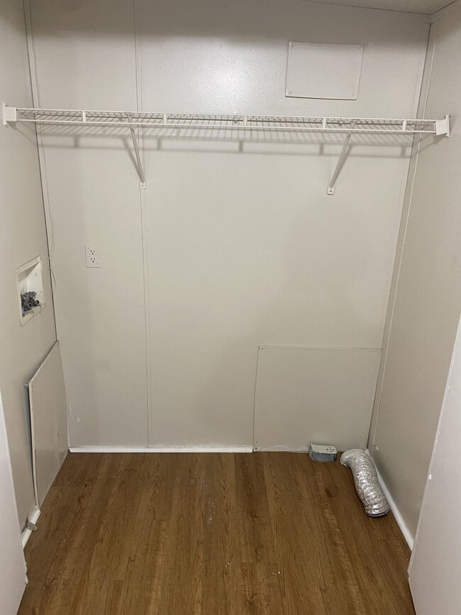 Foto del edificio - 3023 Cantabrian Dr