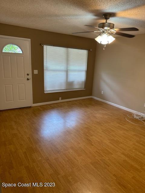 Building Photo - 1105 Santa Cruz Ave