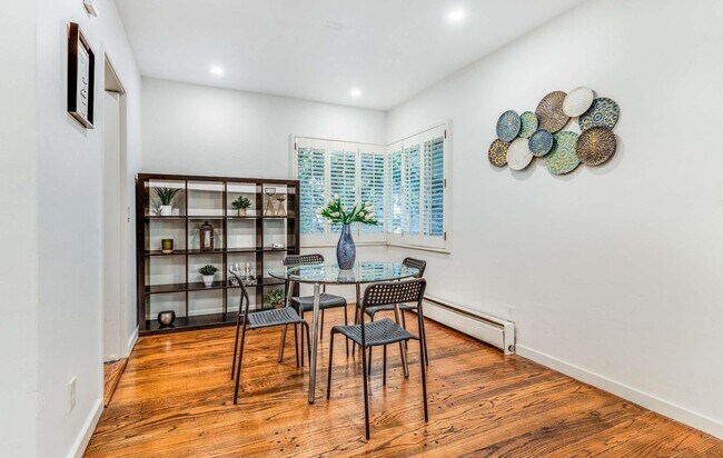 Foto del edificio - 2704 Le Conte Ave