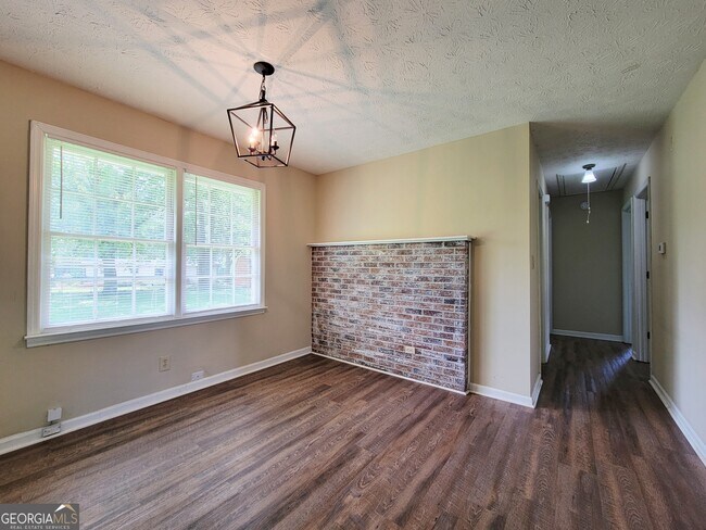 Foto del edificio - 109 Hilltop Cir