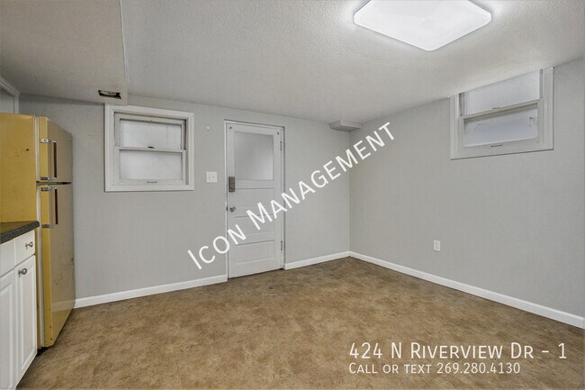 Foto del edificio - 424 N Riverview Dr