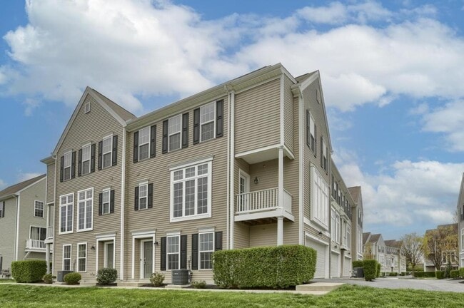 Building Photo - 3030 Meridian Cmns
