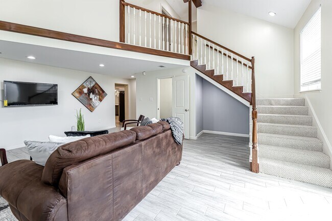Building Photo - 5716 Alvarado DriveBEDROOM 1D - 721748