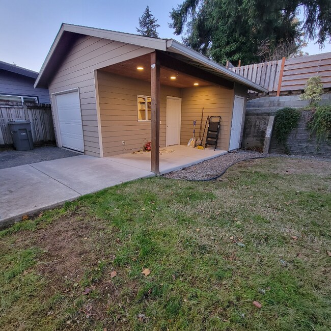 2606 NE 9th St, Renton, WA 98056 House Rental in Renton, WA