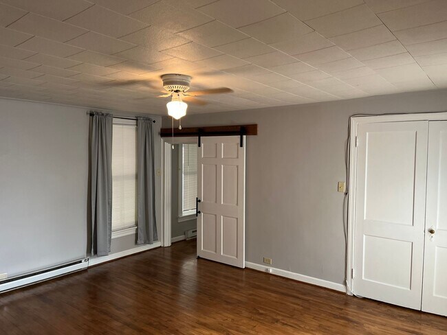 Foto del edificio - 9-11 S. Main Street