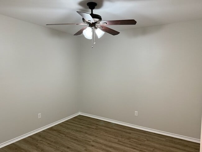Building Photo - 17060 CR 191
