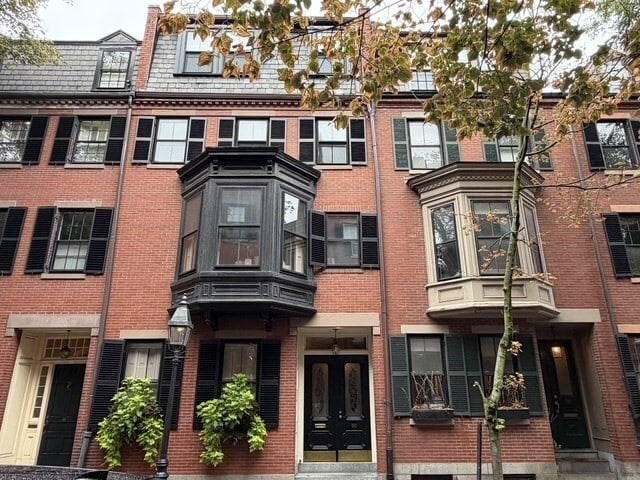 Building Photo - 50 W Cedar St