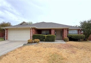 Building Photo - 4720 St Thomas Pl