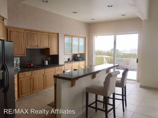 Foto del edificio - 6190 Squires Ln