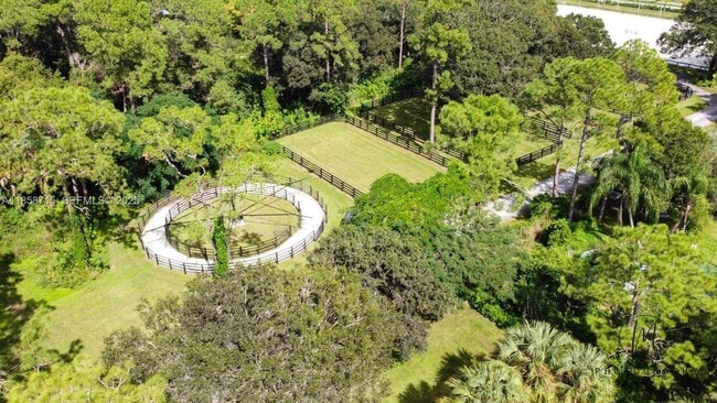 Foto del edificio - 14561 Tangerine Dr