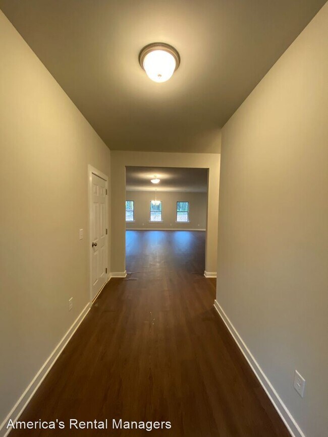 Building Photo - 3 br, 2 bath House - 10906 Woodland Drive