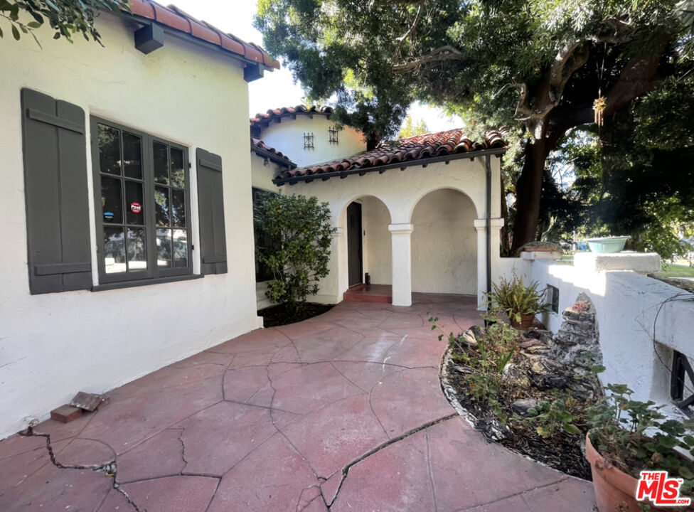 Foto principal - 147 S Poinsettia Pl