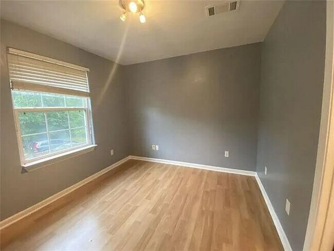 Building Photo - 22239 Prats Rd