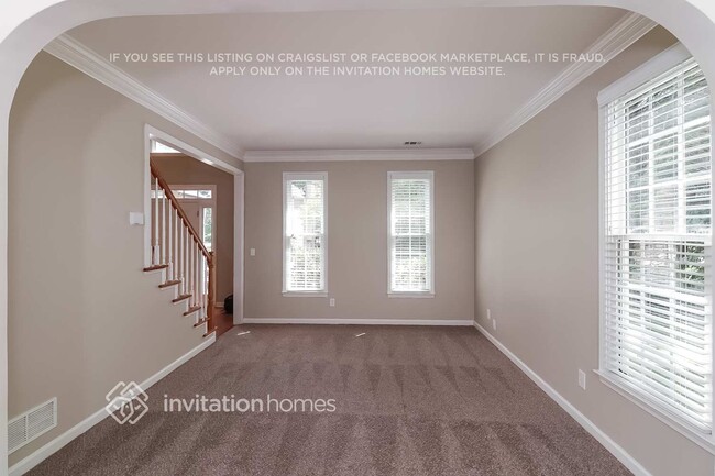 Building Photo - 3843 Laurel Dr NW
