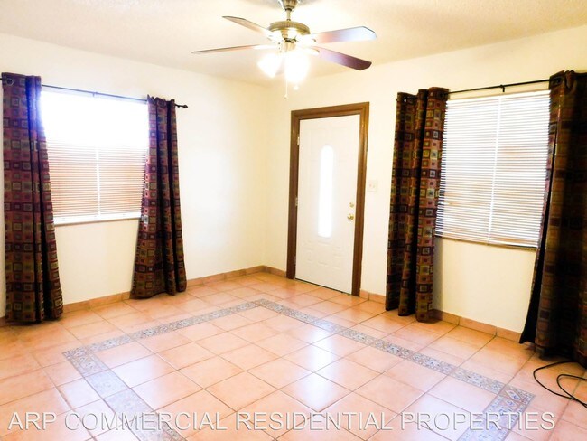 Building Photo - 748 Trejo Rd