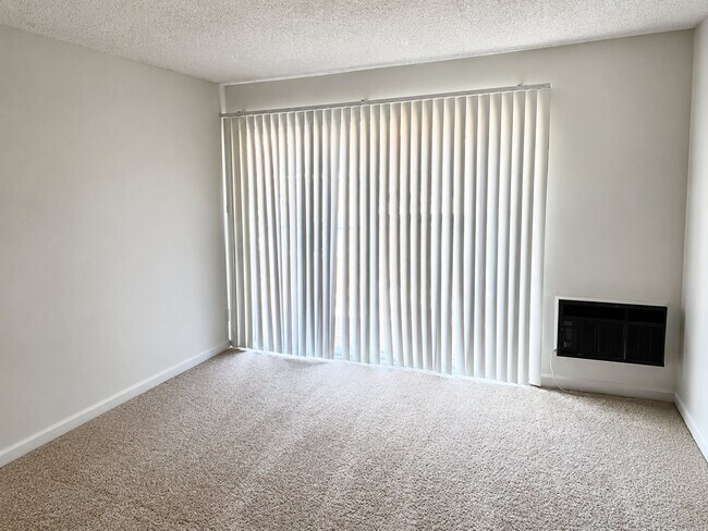 Foto del edificio - 1058 S Winchester Blvd
