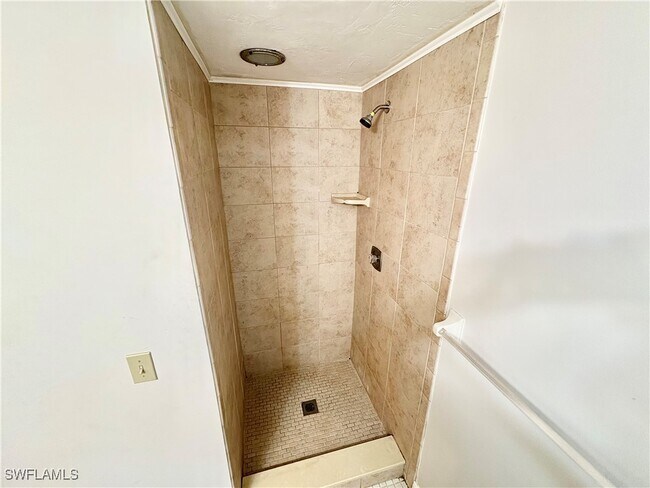Building Photo - 28100 Pine Haven Way