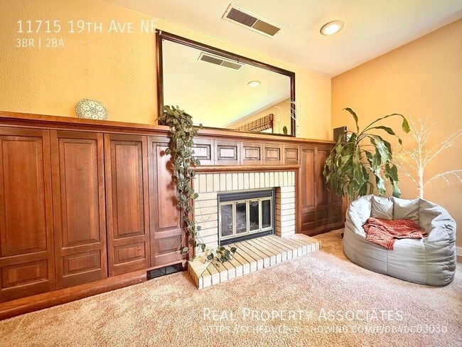 Building Photo - 11715 19th Ave NE