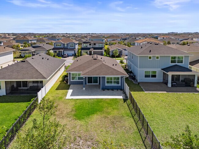 Foto del edificio - 1391 Arrowhead Point Rd