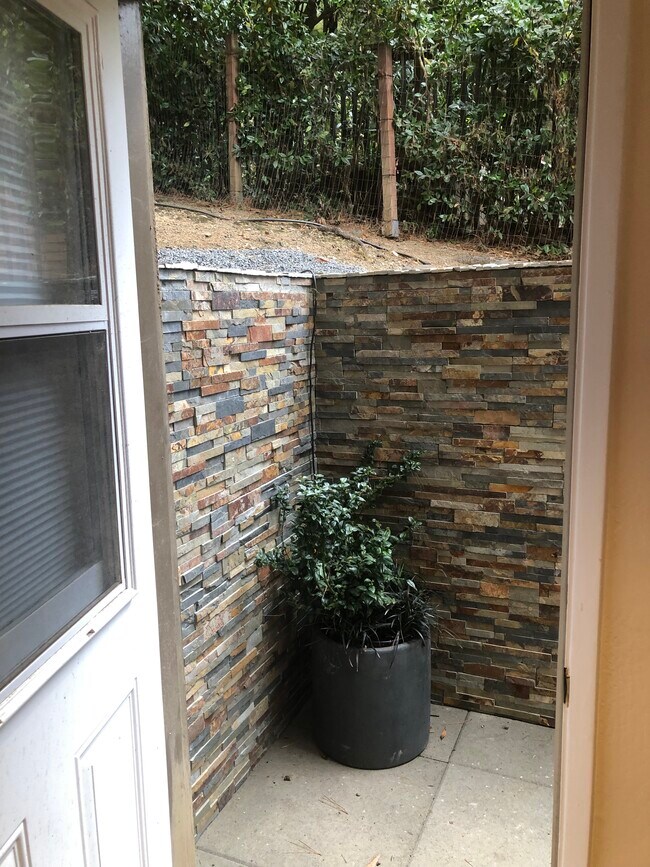 Foto del edificio - 423 Durant Way