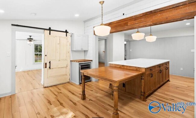 Foto del edificio - 3305 Bradley St SW