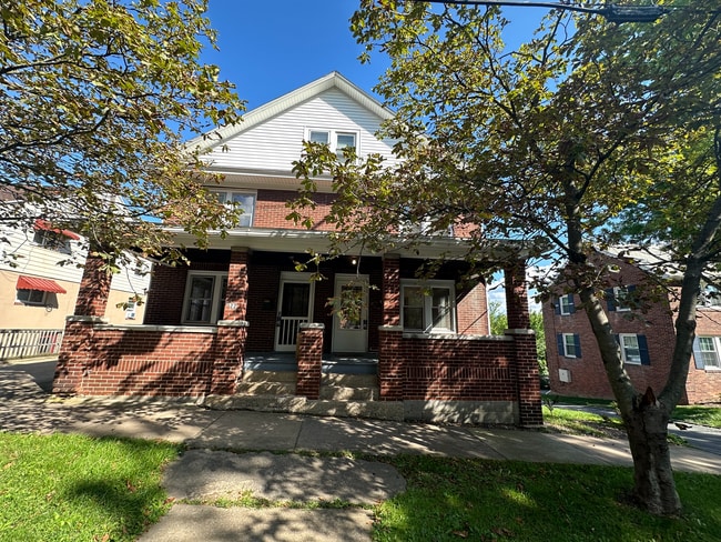 Building Photo - 120 E Hamilton Ave