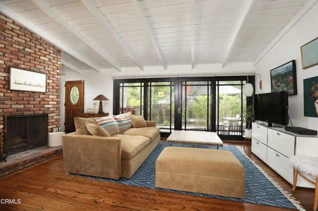 Building Photo - 400 Glenullen Dr