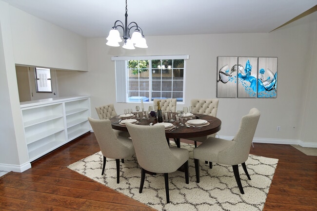 Foto del edificio - 9310 Crebs Ave