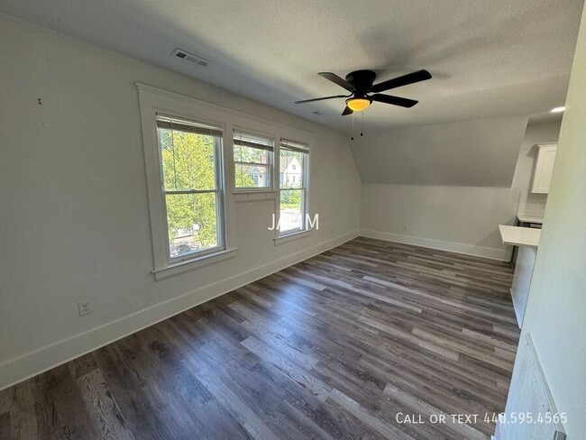 Foto del edificio - 4115 Whitman Ave