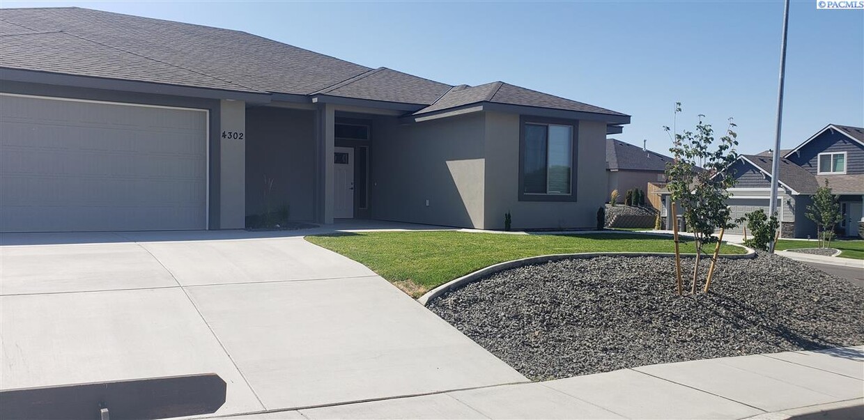 Newer Construction Rambler in Cherry Creek... House for Rent in